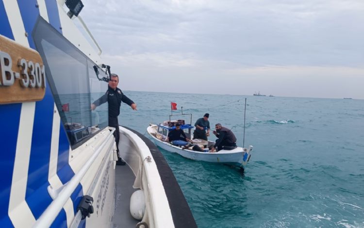 Mersin’de balıkçı teknelerine denetleme