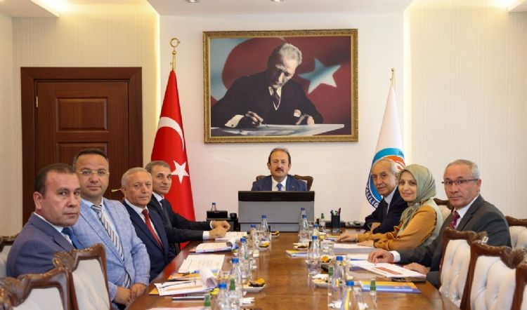 Vali Pehlivan: Mersin’de bin 700 derslikli 89 okul inşaatı bulunuyor