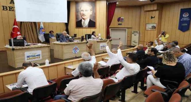 Akdeniz Belediye Meclisinden Gaziantep'e ‘evet', Diyarbakır'a ‘hayır'
