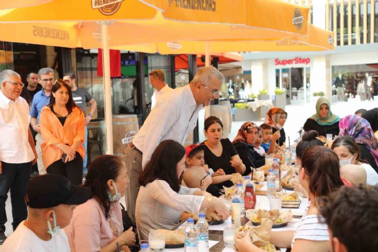 Başkan Tarhan: İlçemizde rehabilitasyon merkezini hayata geçireceğiz