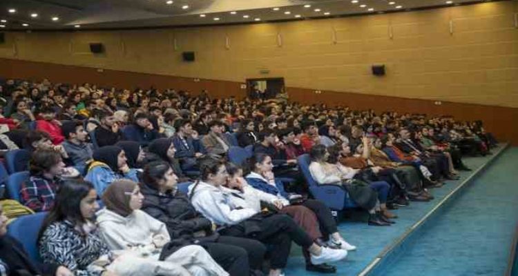 ÖĞRENCİLER, SINAV KAYGISINI YENMENİN YOLLARINI ÖĞRENDİ