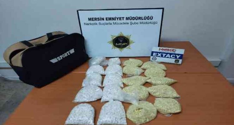 Uyuşturucu hap dolu çantayı otobüste bıraktı, yazıhaneden almaya gelince yakalandı