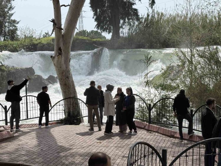 Tarsus Şelalesi’ne yağış sonrası ziyaretçi akını