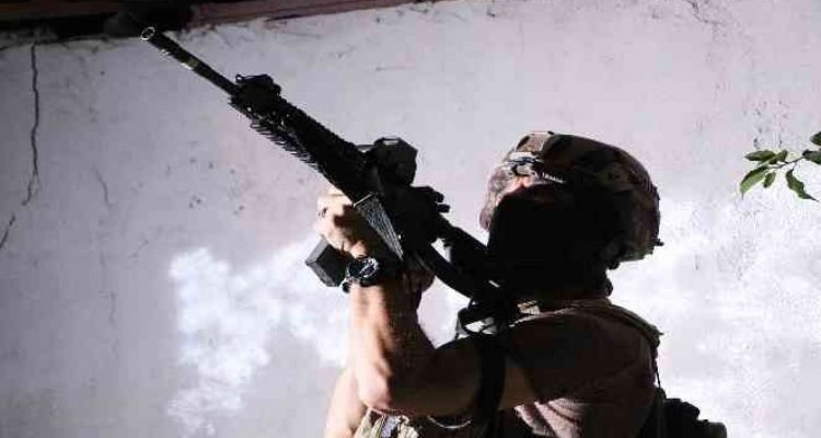 Mersin'de PKK'ya gece operasyonu: 9 gözaltı