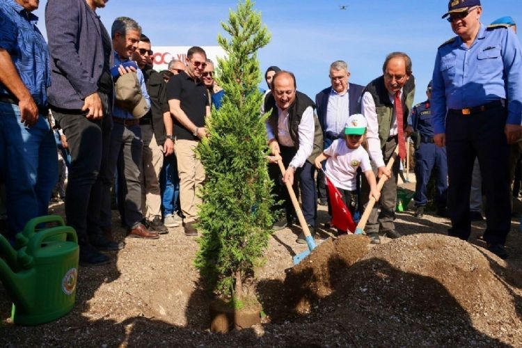 Mersin’de ‘Milli Ağaçlandırma Günü’nde fidanlar toprakla buluştu