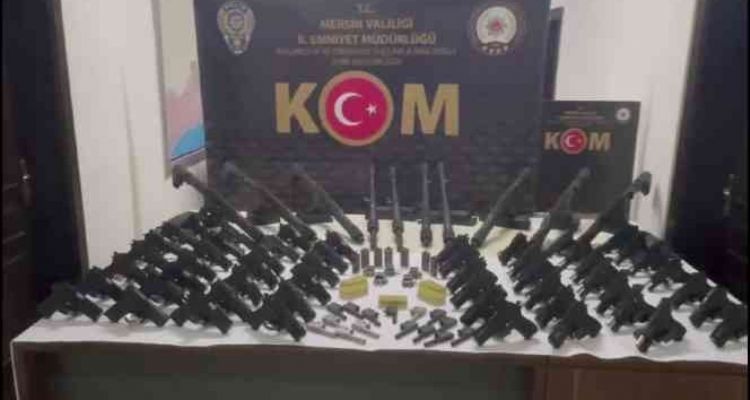 Mersin'de silah kaçakçılarına darbe: Suikast silahları da ele geçirildi