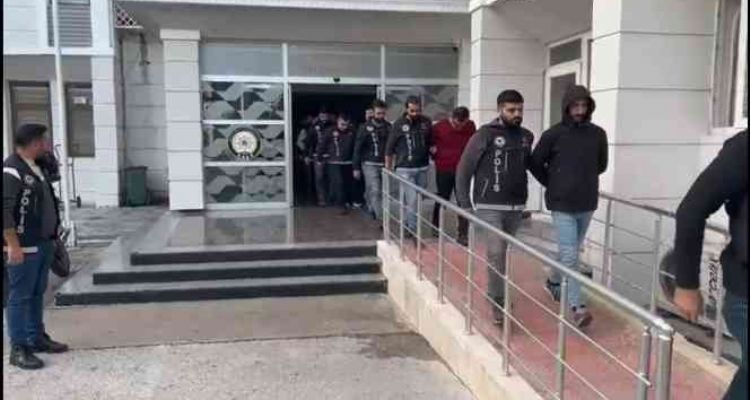 Mersin'de kökünü kurutma operasyonunda 97 şahıs tutuklandı