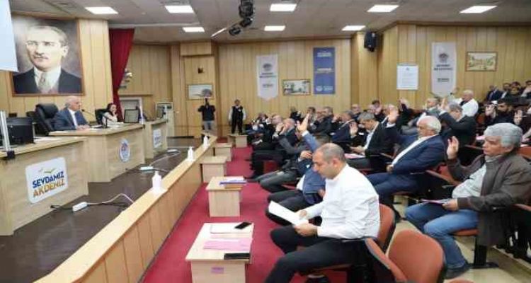 Gültak: Güneş balçıkla sıvanmaz