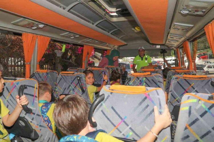 Mersin’de okul önlerinde güvenlik tedbirleri arttırıldı