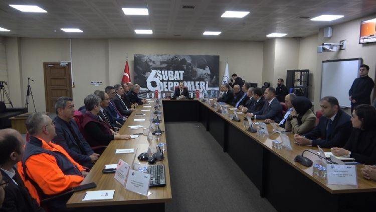 Vali Pehlivan: "23 bin 814 afetzedeye sağlık hizmeti verdik"