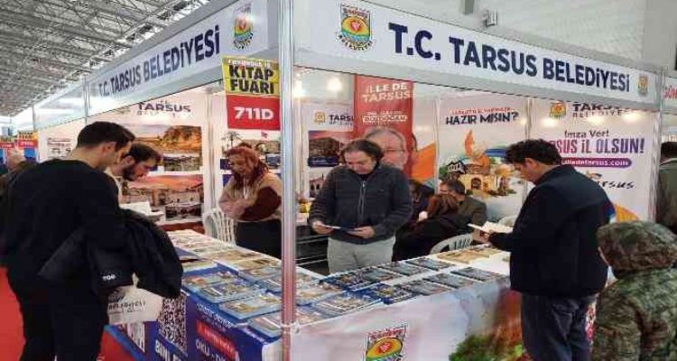 Tarsus Belediyesi standı, Çukurova Kitap Fuarında yoğun ilgi görüyor