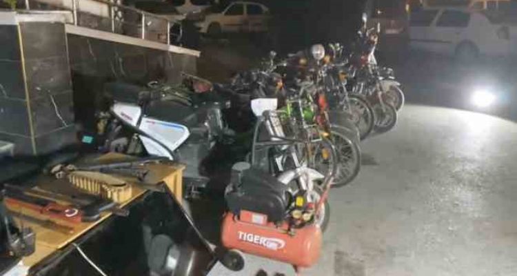 Mersin polisinden suç şebekesine operasyon, gizli oda ortaya çıktı