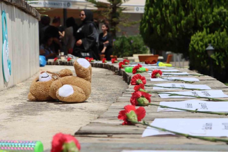 Mersin’de ‘Uluslararası Çatışma Kurbanı Masum Çocuklar Günü’ etkinliği düzenlendi