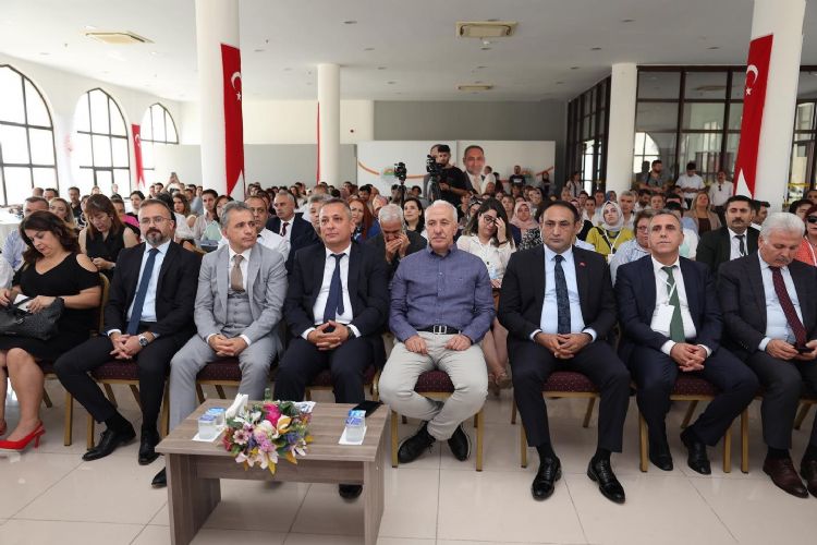 Mersin’de Aile Çalıştayı düzenlendi
