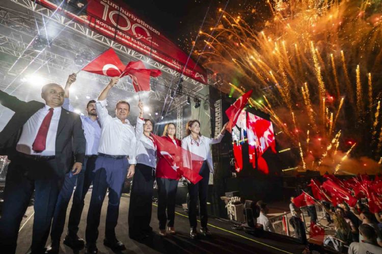Mersin’de Cumhuriyetin 100. yıl coşkusu yaşandı