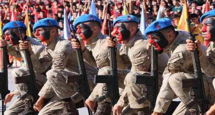 Mersin'de Cumhuriyet Bayramı coşkusu