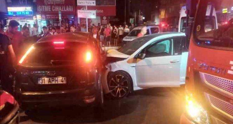 Mersin'de trafik kazası: 1 ölü, 4 yaralı