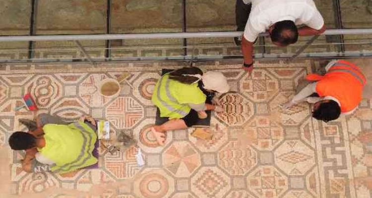 Bin 500 yıl öncesine ait, Antik kentin mozaikle süslü hamamı restore edildi