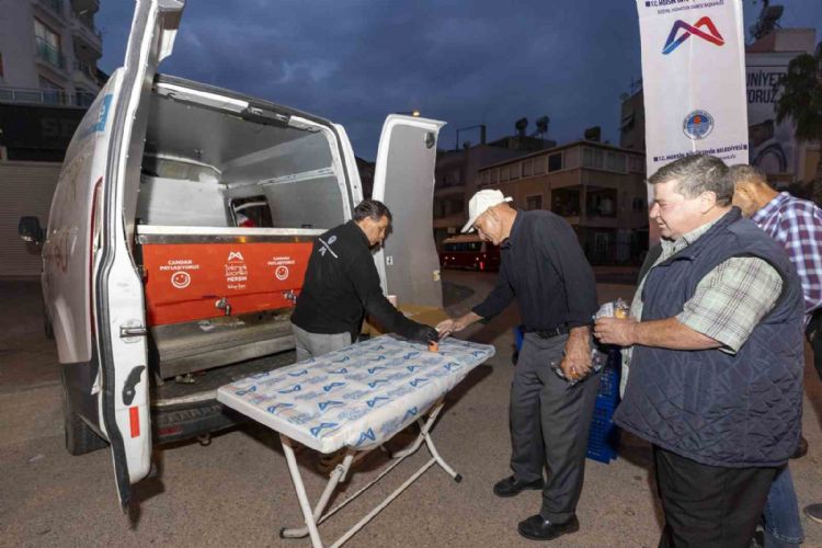 ‘1 Ekmek 1 Çorba’ projesi bu kış da Mersin’in içini ısıtıyor