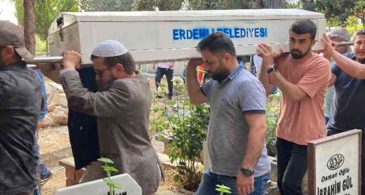 Telefonu şarja takarken akıma kapılan genç yaşamını yitirdi