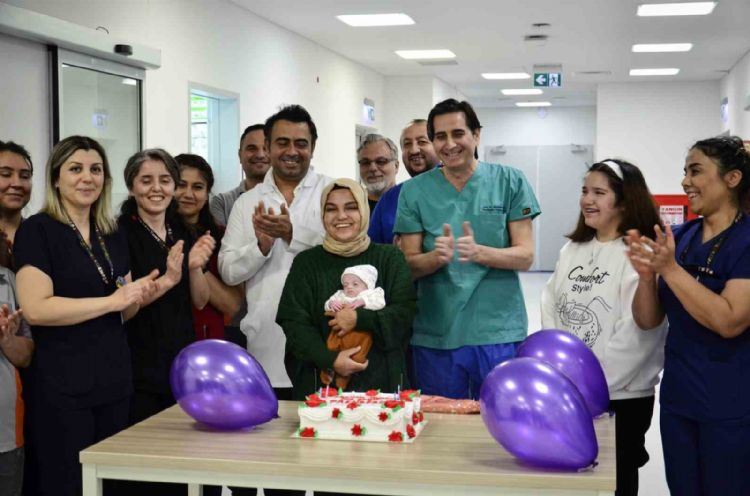 380 gramlık Hira Su bebek 5 aylık mücadelenin sonunda hayata tutundu