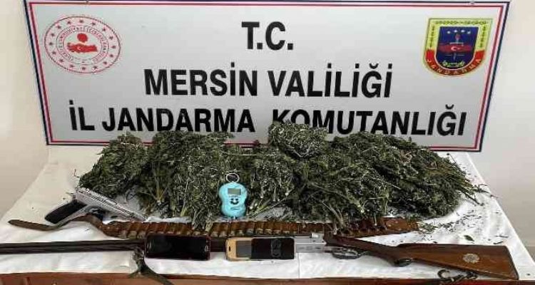 Mersin'de uyuşturucu satıcılarına operasyon: 2 kişi tutuklandı