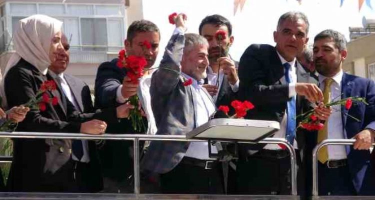 Bakan Nebati: Hızlı tren ile Gaziantep'e 2 saat 15 dakikada gideceğiz