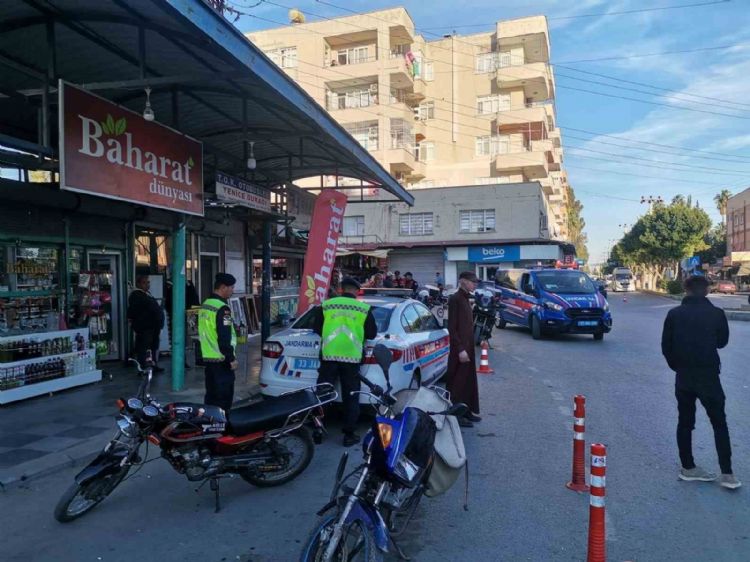 Mersin’de jandarma ekiplerince motosiklet sürücüleri denetlendi