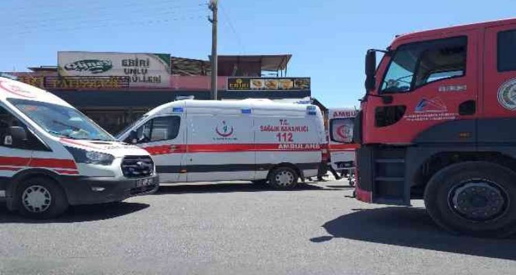 Tarsus'ta trafik kazası: 3 yaralı