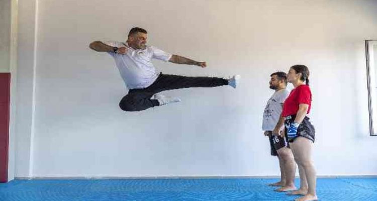 Mersin Büyükşehir Belediyesinden ücretsiz kick boks ve muaythai kursu