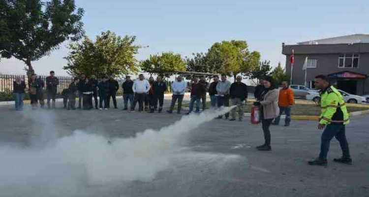 Mersin Büyükşehir Belediyesi personellerine yangın eğitimi