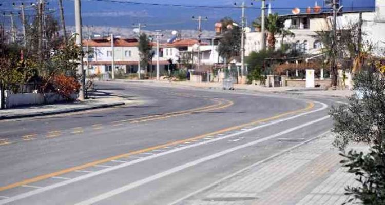 Mersin Büyükşehir Belediyesinin yol çalışmaları sürüyor