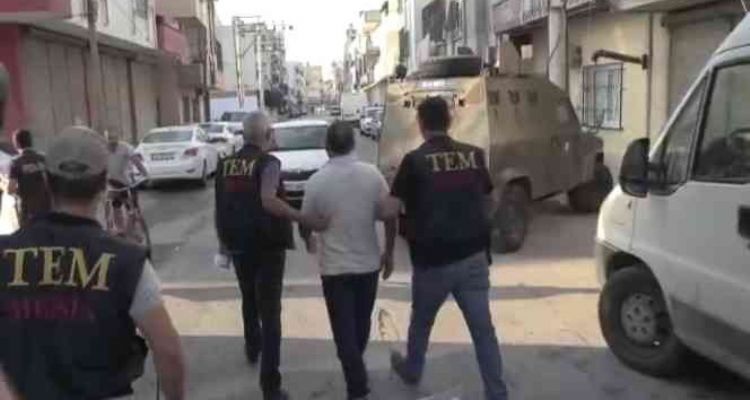 Mersin'de belediye çalışanlarına PKK operasyonu: 8 gözaltı