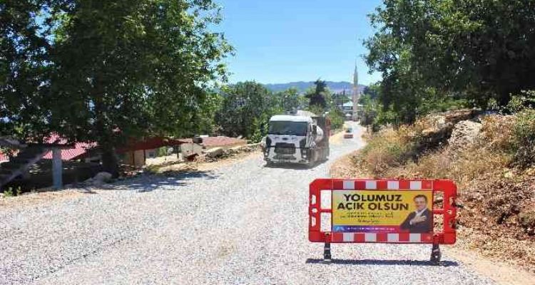 Mersin'de yayla yollarında asfalt çalışmaları sürüyor
