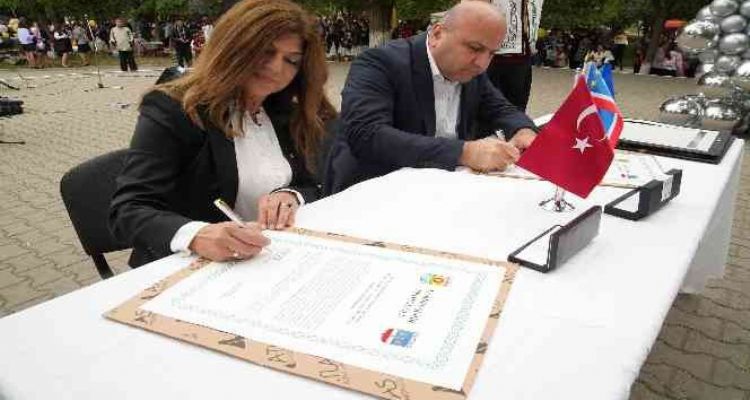 Valkeneş ve Tarsus “kardeş şehir” protokolü imzaladı