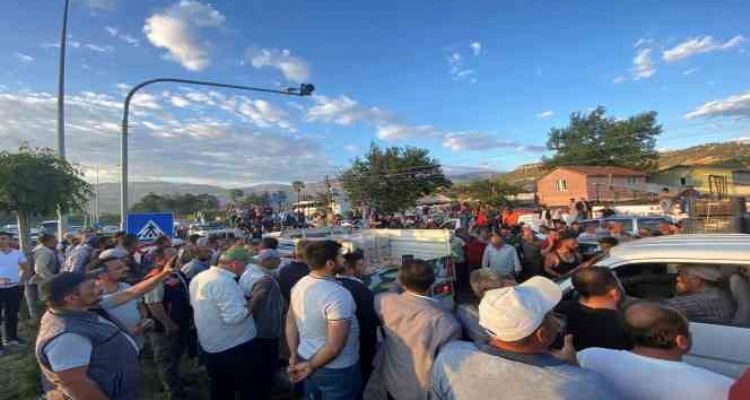Mersin'de kayısı 2 günde 5 liraya düştü, üretici tepki gösterdi