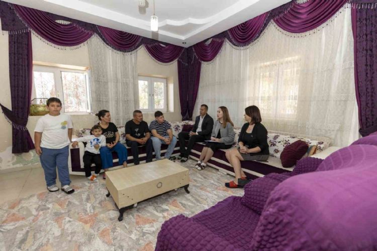 Mersin’de öğrenciler için evde eğitim takibi başladı