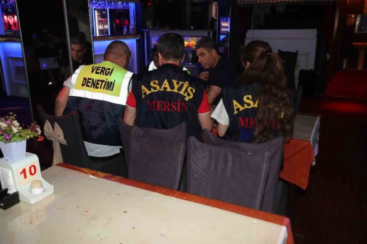 Mersin’de iş yerlerine denetimde aranan şahıs yakalandı