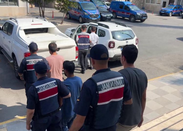 Mersin’de PKK/KCK operasyonu: 5 gözaltı