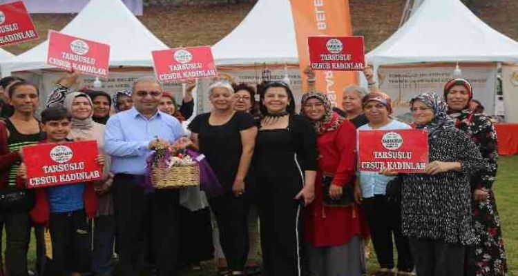 Toroslar'da iğne oyaları beğeni topladı
