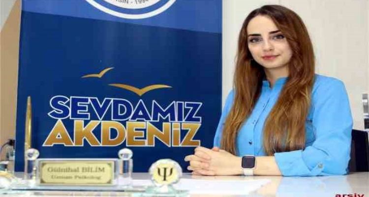 Akdeniz Belediyesi psikologları depremzedelerin yanında