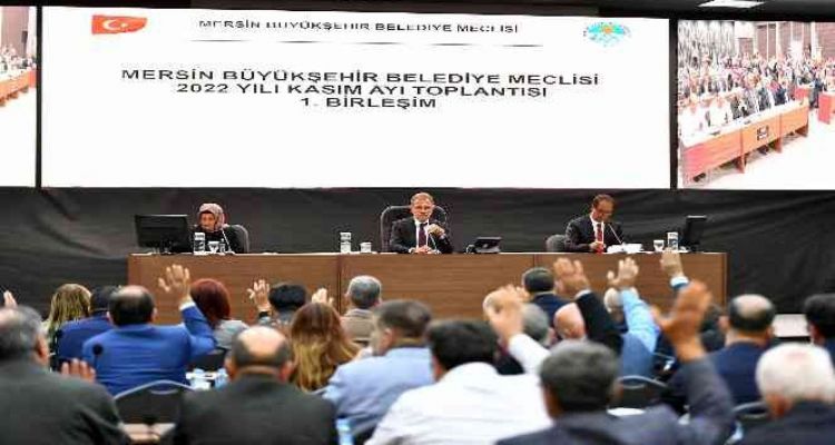 Seçer: Mersin'de mezarlık konusunda sıkıntı kalmamıştır