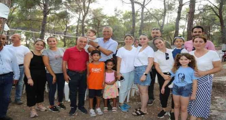 Mezitli Belediyesi çalışanlarından piknikli kutlama