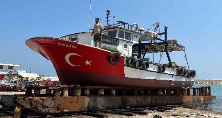 Akdeniz'in balıkçıları, ekmek teknelerini 15 Eylül'e hazırlıyor