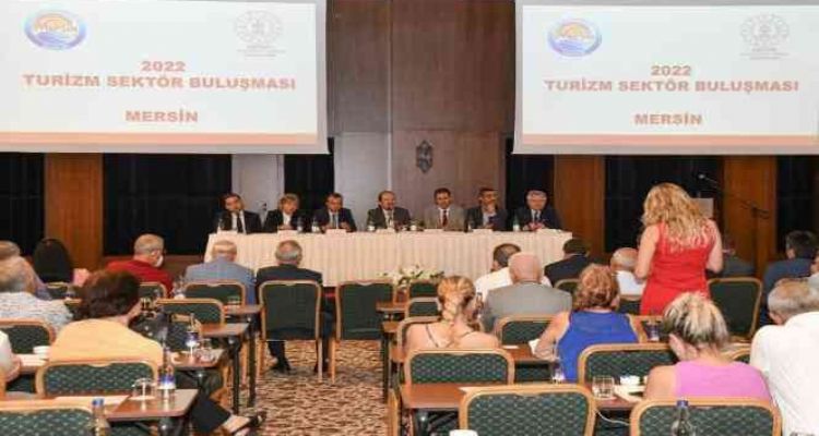 Vali Pehlivan: Mersin, turizmde avantajlı bir şehir