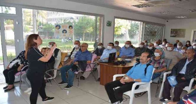 Emekli evi sakinleri ilk yardım konusunda bilgilendirildi