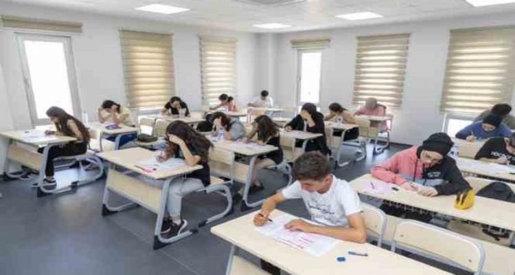 Mersin'de öğrencilere YKS giriş ücreti desteği