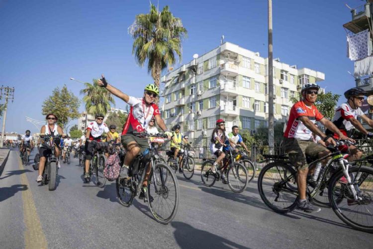 Mersin’de Cumhuriyet’in 100. yıldönümü coşkuyla kutlanıyor