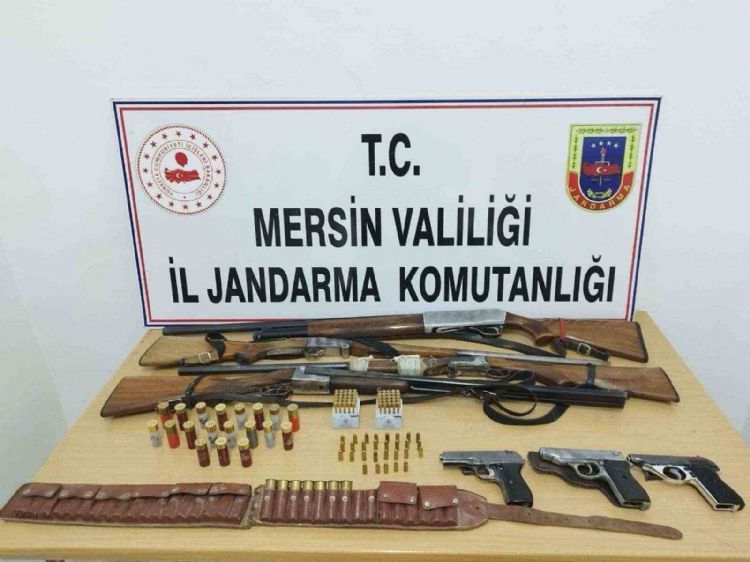 Mersin’de 3’ü tabanca 7 silah ele geçirildi