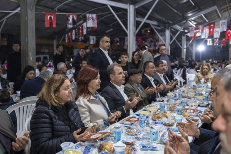 BAŞKAN SEÇER VE MERAL SEÇER, TOROSLAR HALKIYLA İFTAR YAPTI